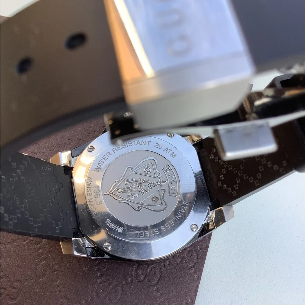 BIG and BEAUTIFUL GUCCI watch🌟🌟🌟